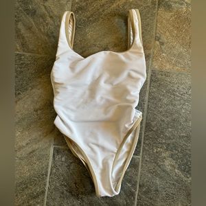 LainSnow Ocean Isle One Piece. Color: Coconut. Size small